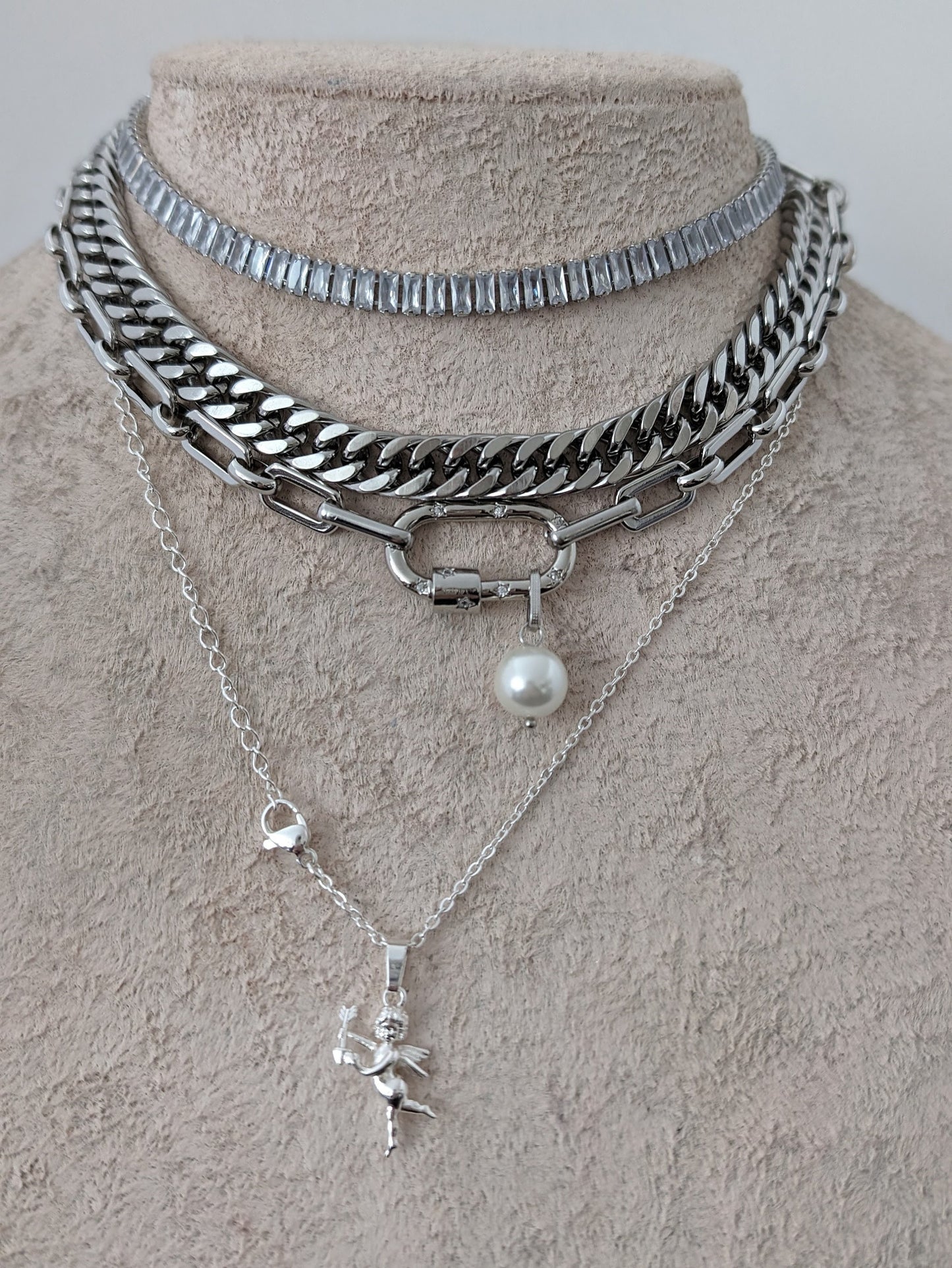 Chunky layered silver chain necklace set for women, carabiner clasp, angel pendant boho multi chain necklace, crystal and curb chain choker