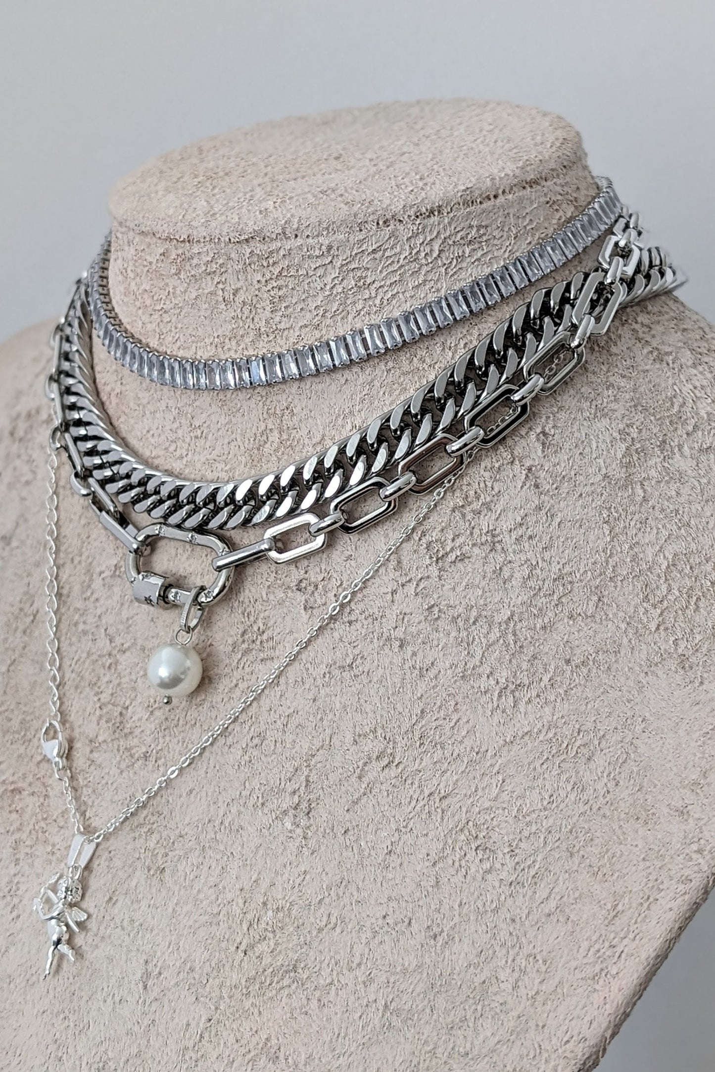 Chunky layered silver chain necklace set for women, carabiner clasp, angel pendant boho multi chain necklace, crystal and curb chain choker