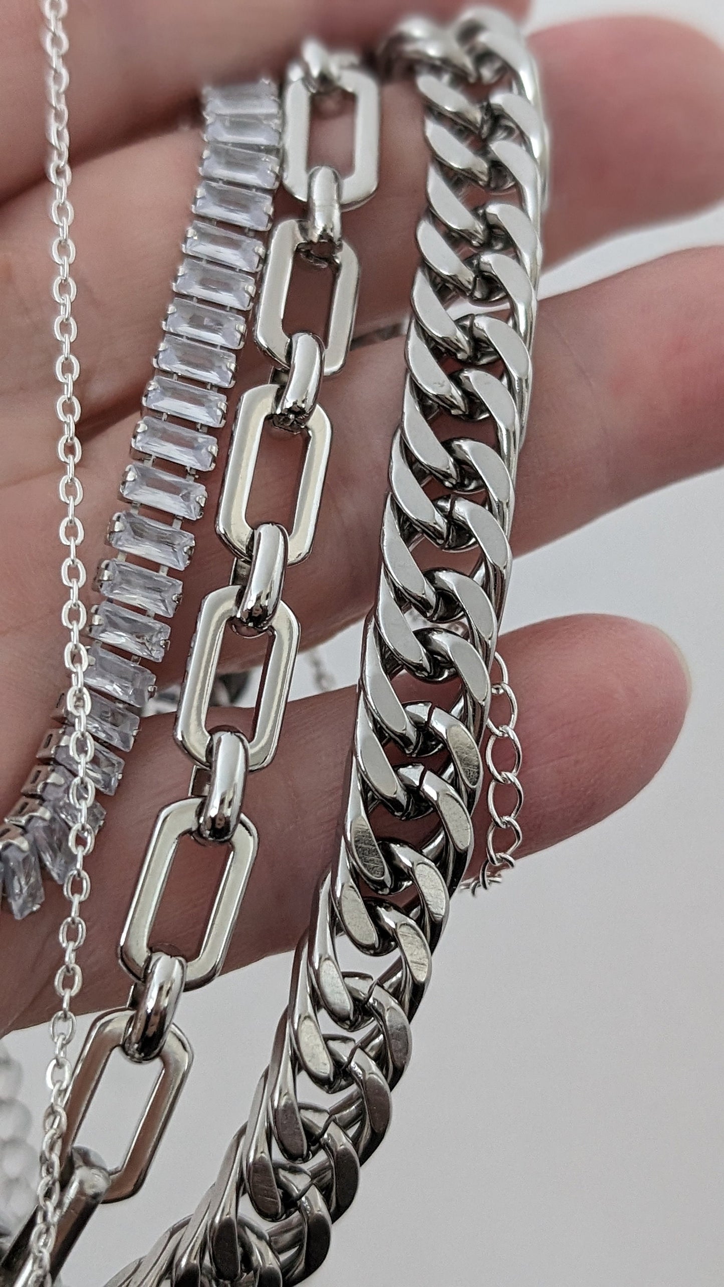 Chunky layered silver chain necklace set for women, carabiner clasp, angel pendant boho multi chain necklace, crystal and curb chain choker