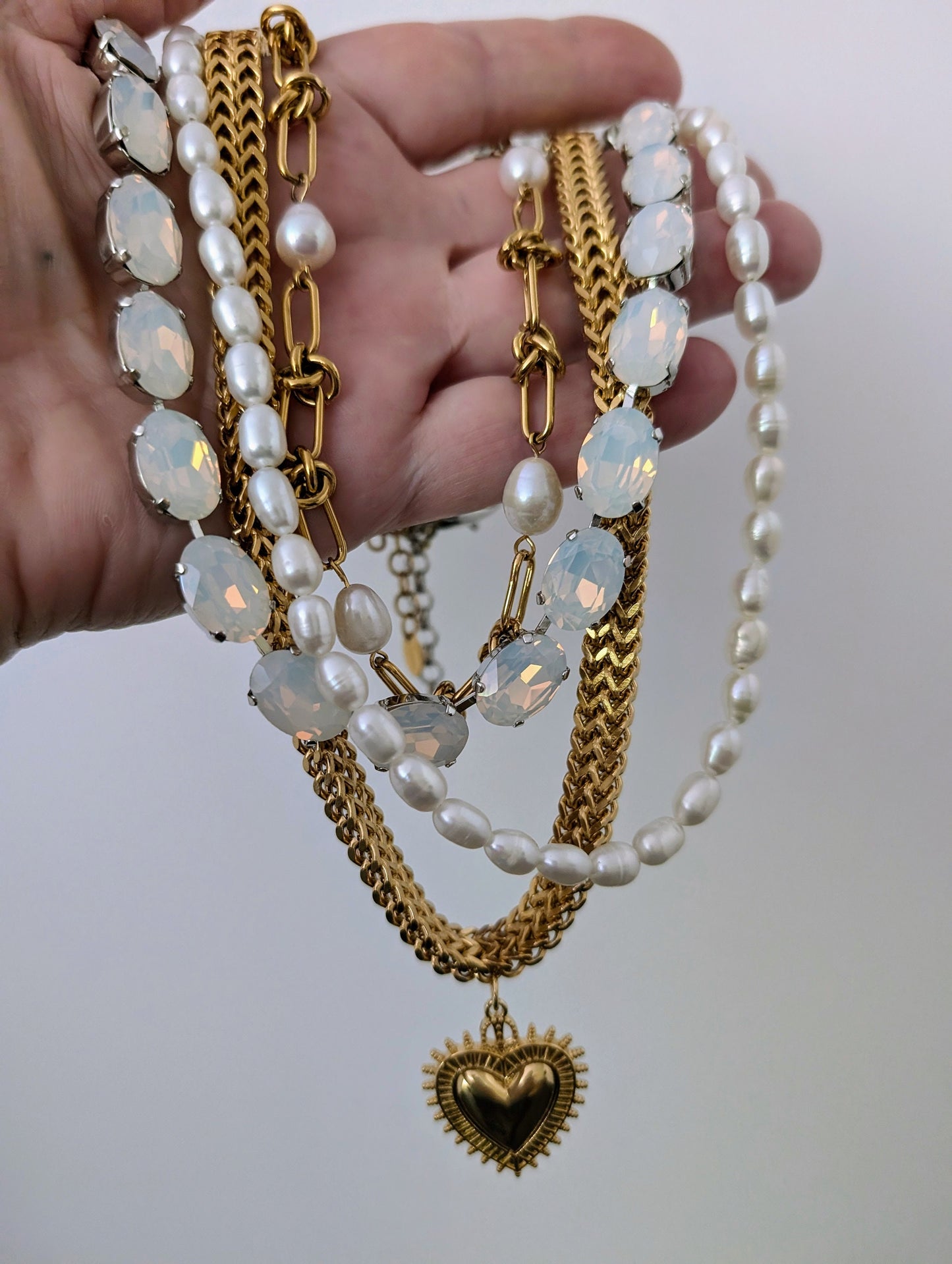 Chunky gold heart pendant