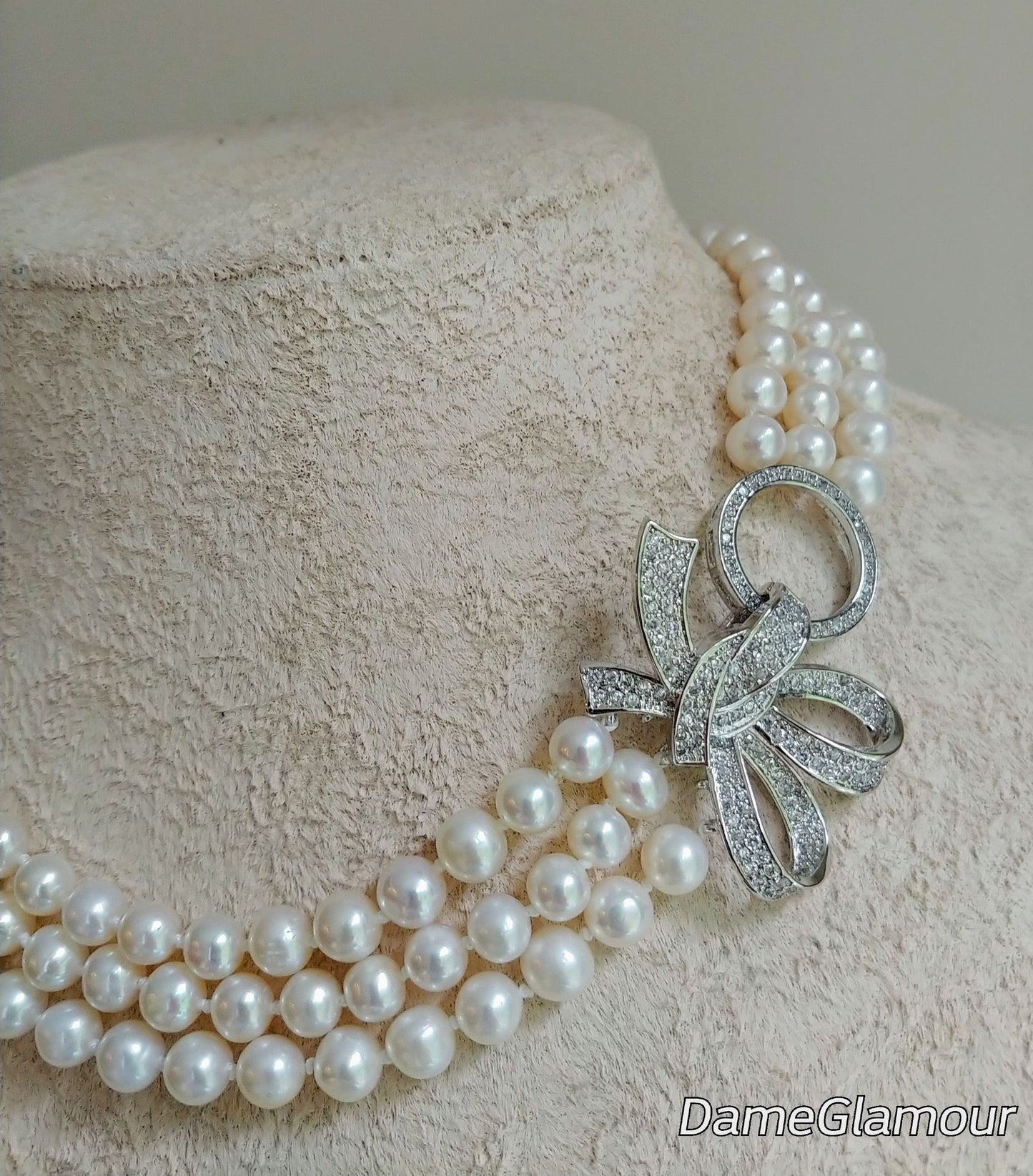 Genuine pearl necklace for women,3 strand freshwater pearl necklace,multistrand pearl with pave clasp,brooch necklace,bridal pearl necklace