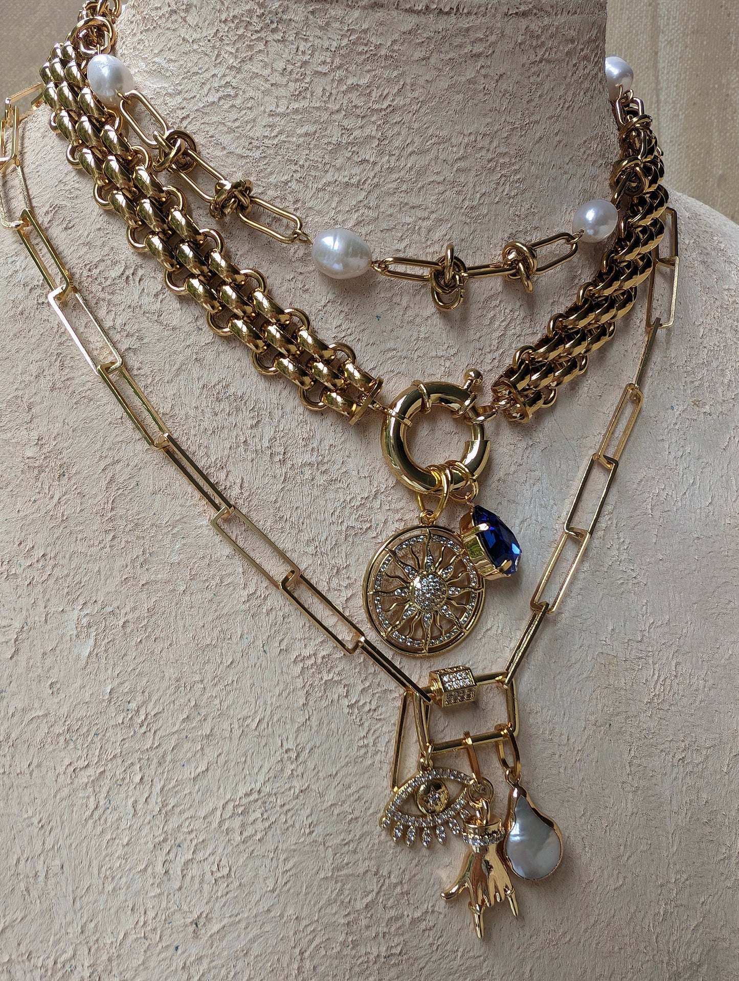 Unique Gold Choker with Sparkling Sapphire Charm